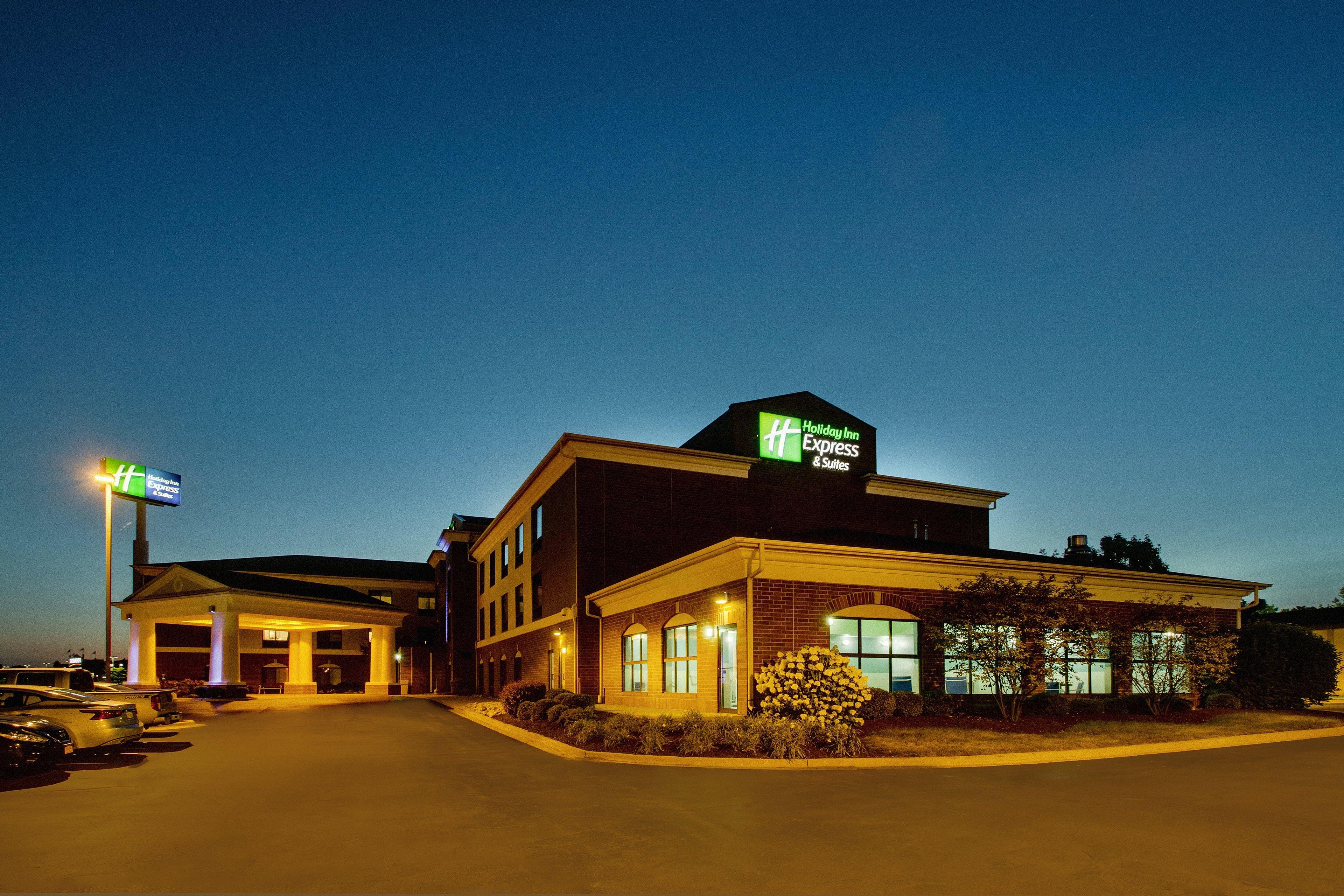 Holiday Inn Express Hotel & Suites Morris By Ihg מראה חיצוני תמונה