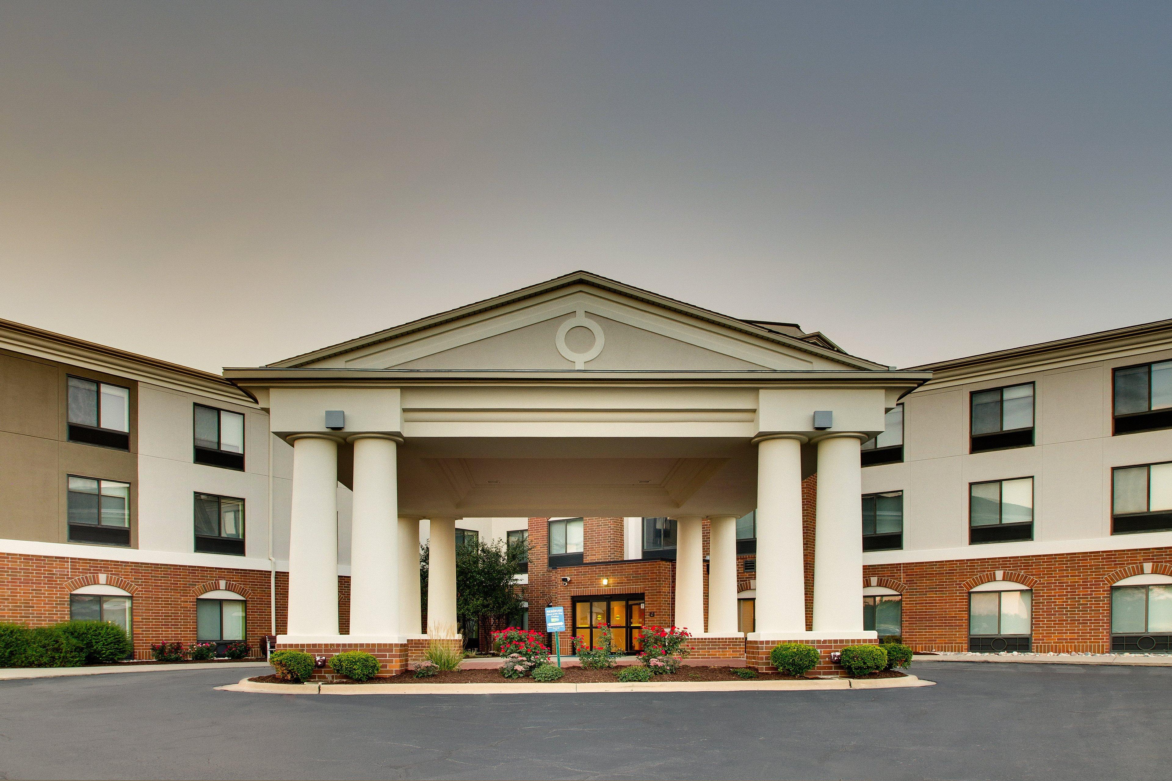 Holiday Inn Express Hotel & Suites Morris By Ihg מראה חיצוני תמונה
