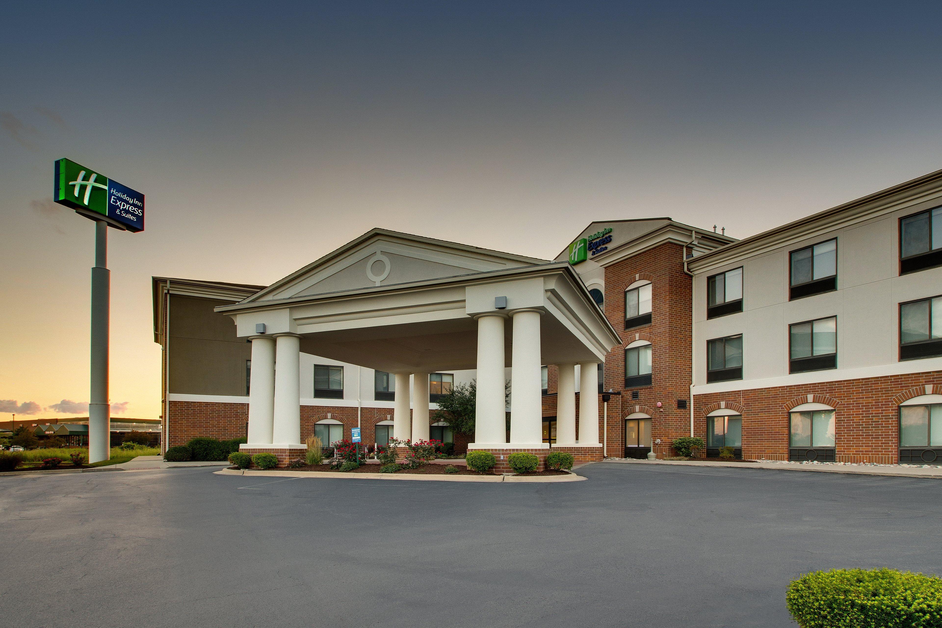 Holiday Inn Express Hotel & Suites Morris By Ihg מראה חיצוני תמונה